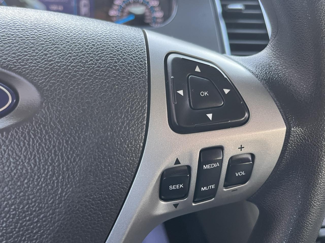 Ford Taurus 4dr Sdn SE FWD 2014