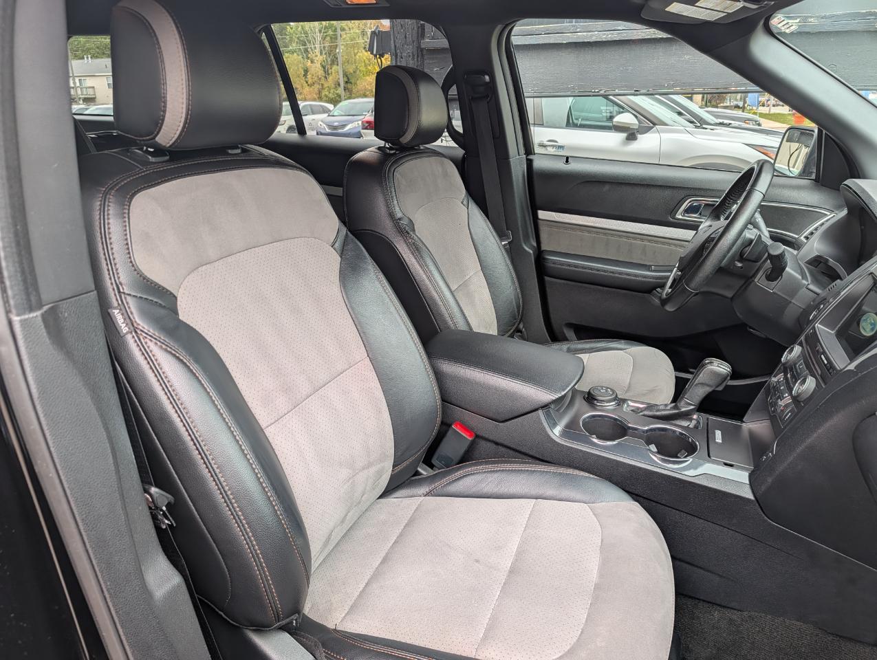 Ford Explorer XLT 4WD 2017