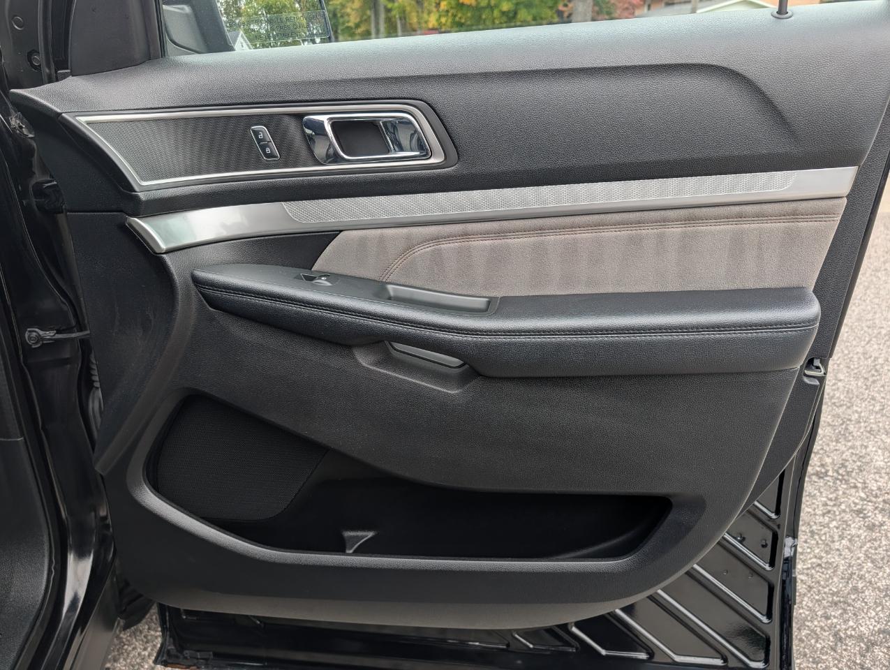 Ford Explorer XLT 4WD 2017