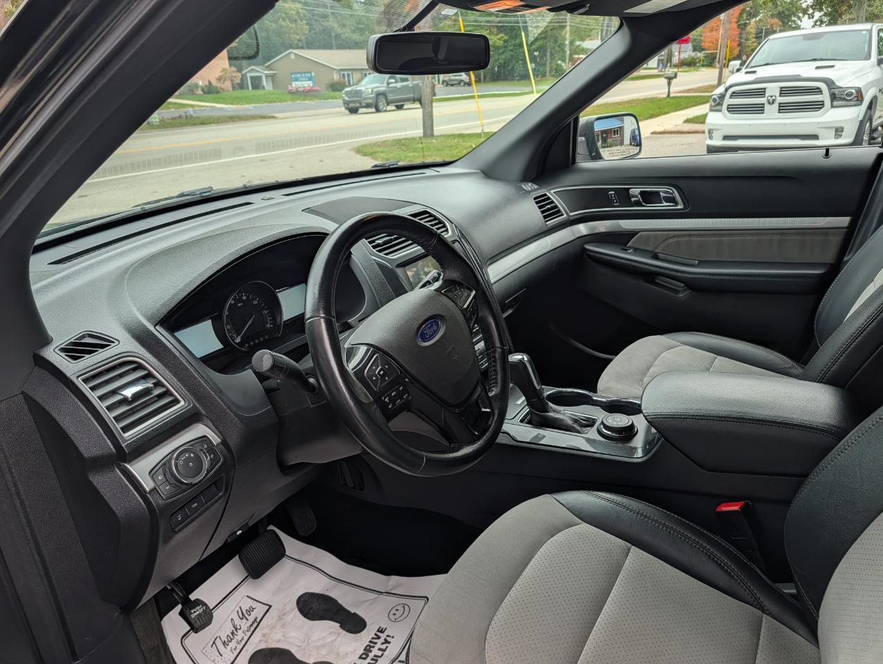 Ford Explorer XLT 4WD 2017