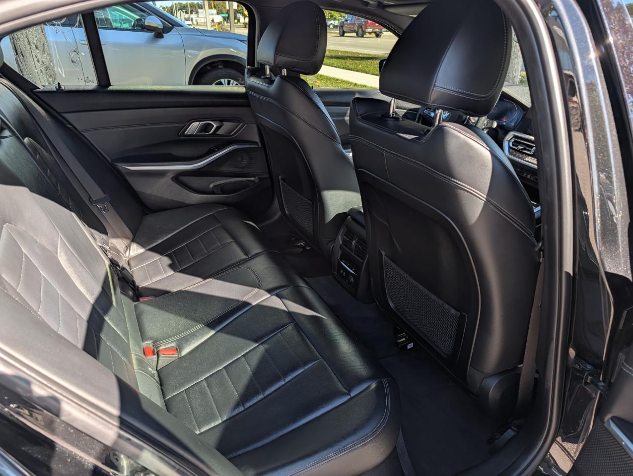 BMW 3 Series 330i xDrive Sedan 2019