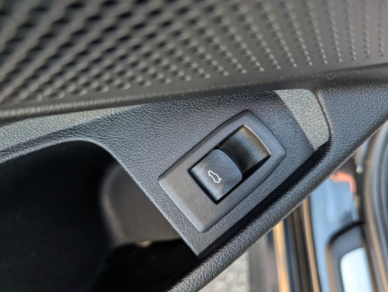 BMW 3 Series 330i xDrive Sedan 2019