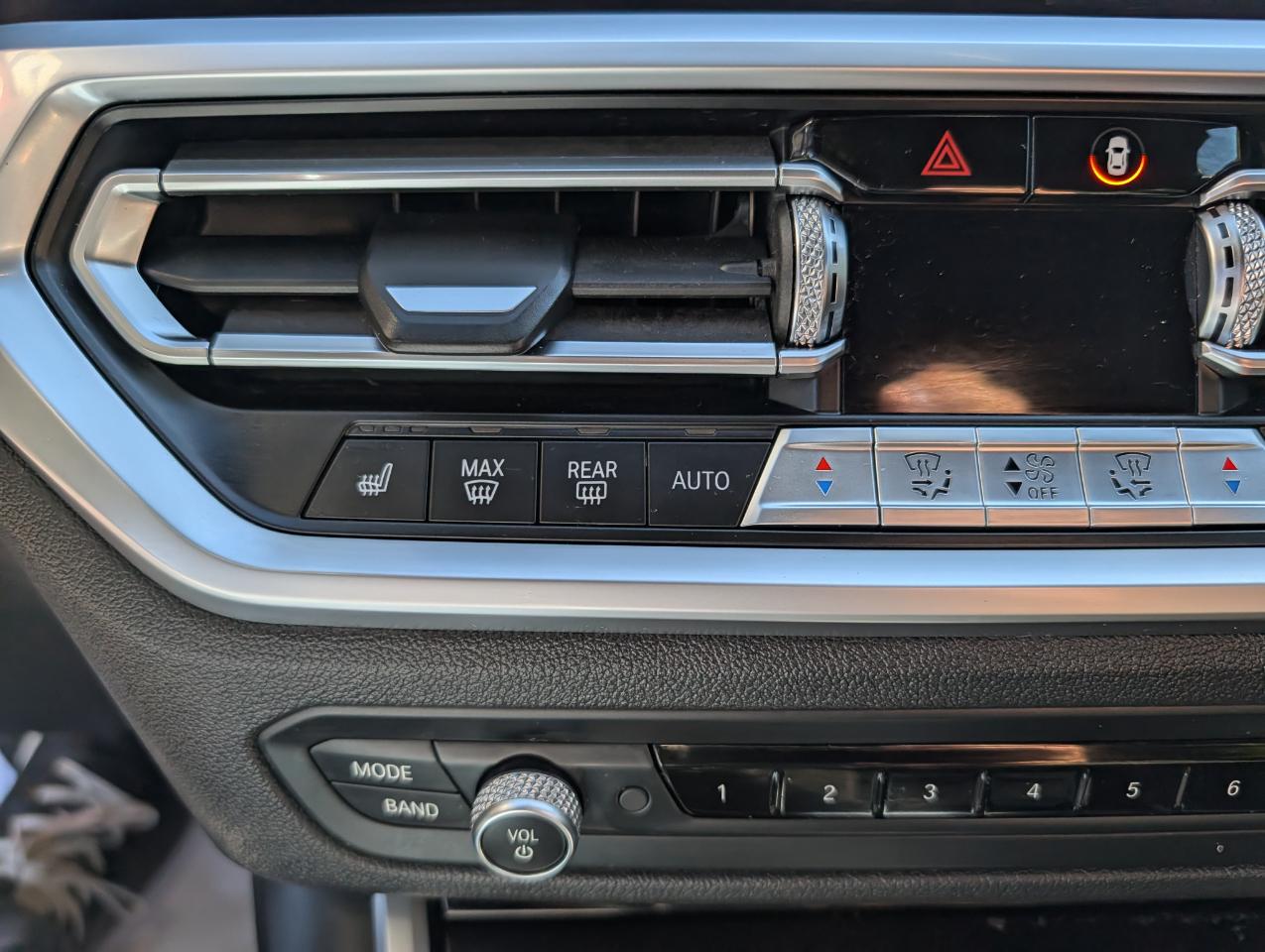 BMW 3 Series 330i xDrive Sedan 2019