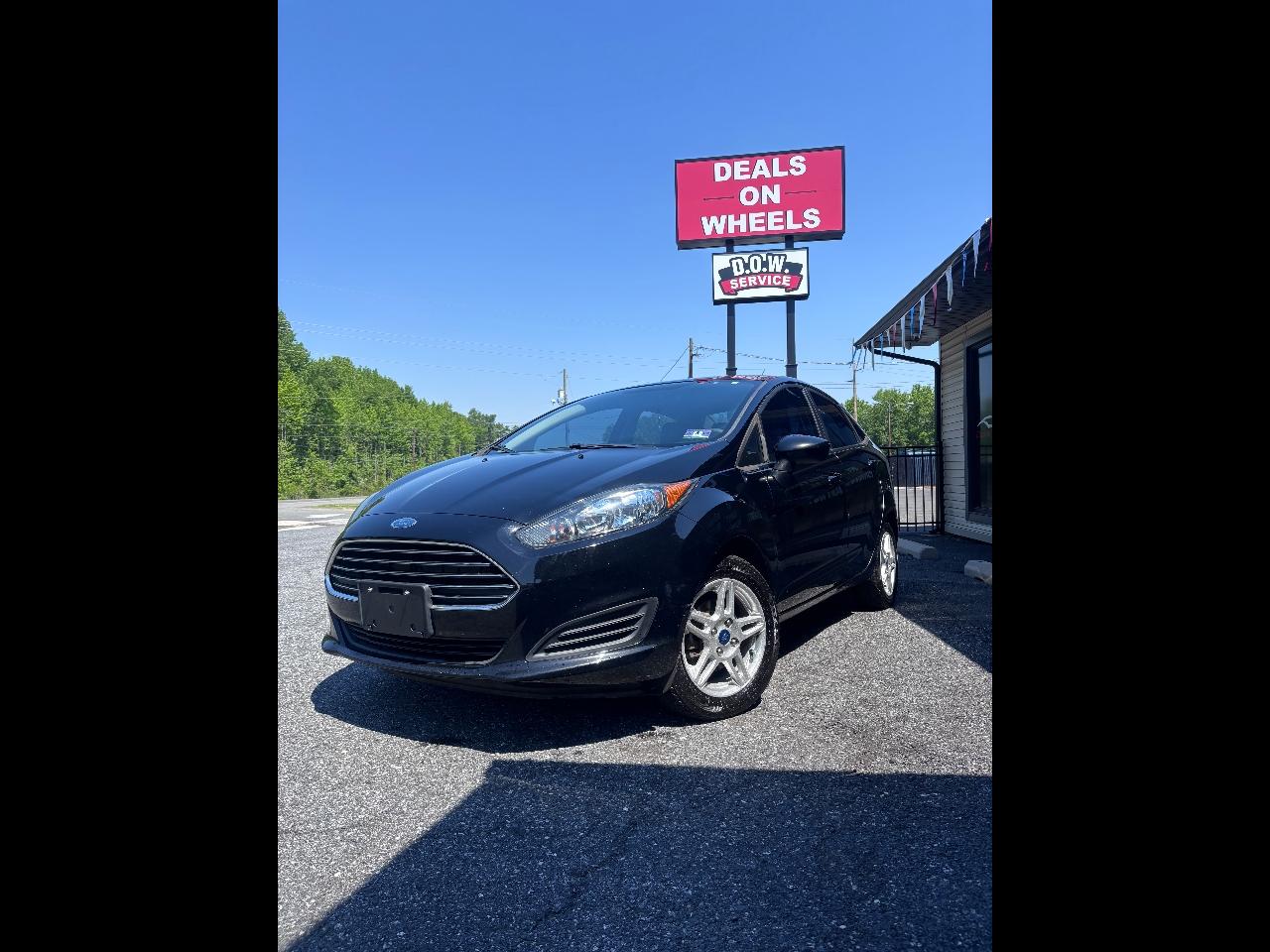 2019 Ford Fiesta SE Sedan's photo