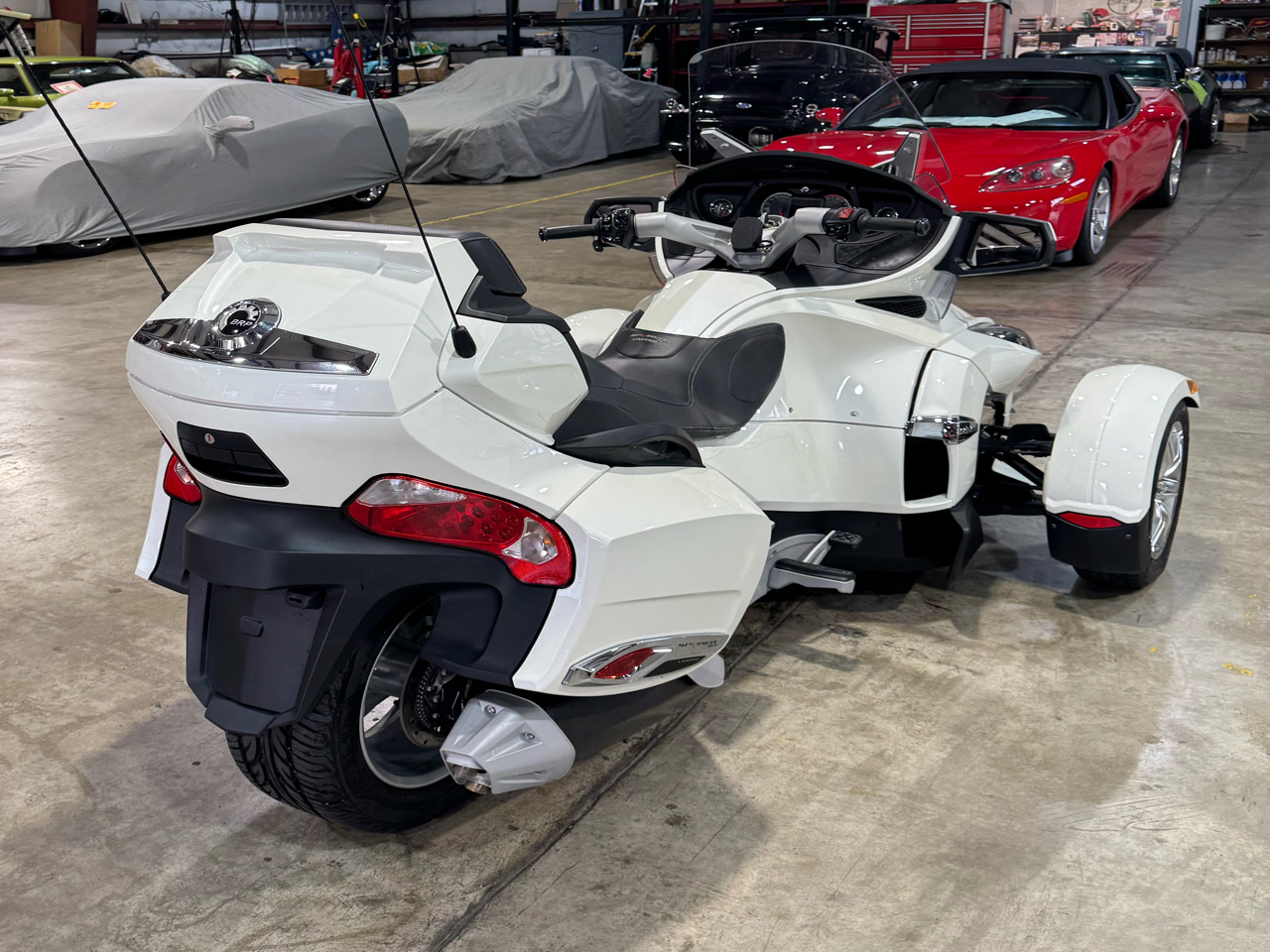 Can-Am Spyder RT-LTD  2011 Can-Am Spyder RT-LTD  2011