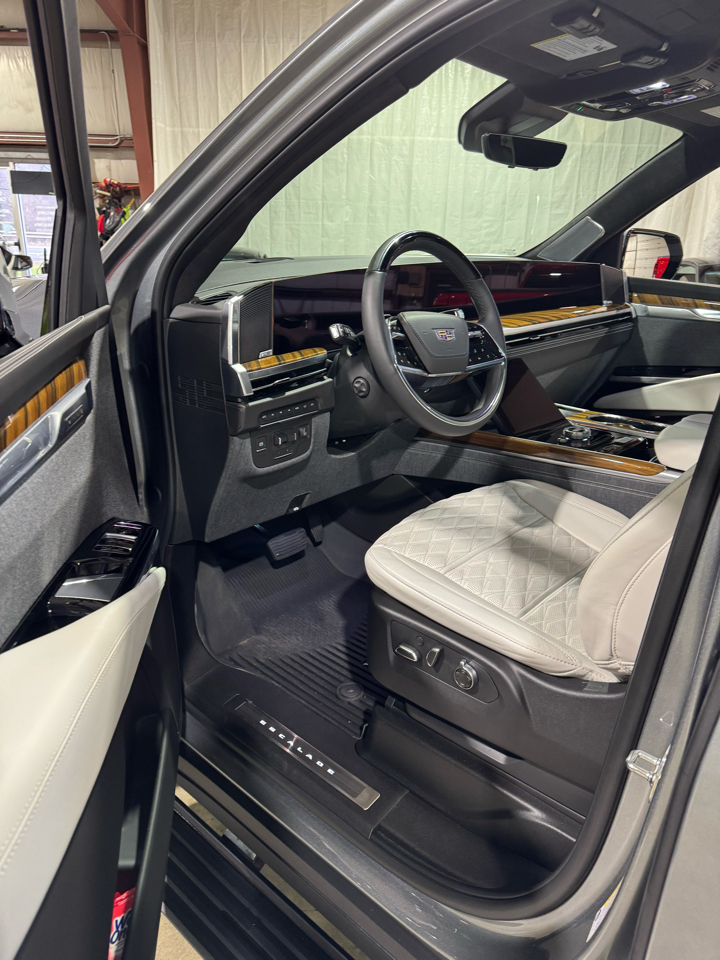 Cadillac Escalade Sport Platinum AWD 2025