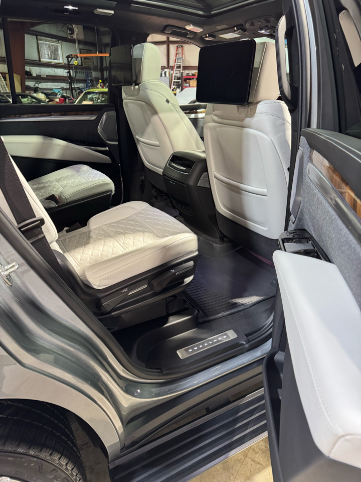 Cadillac Escalade Sport Platinum AWD 2025