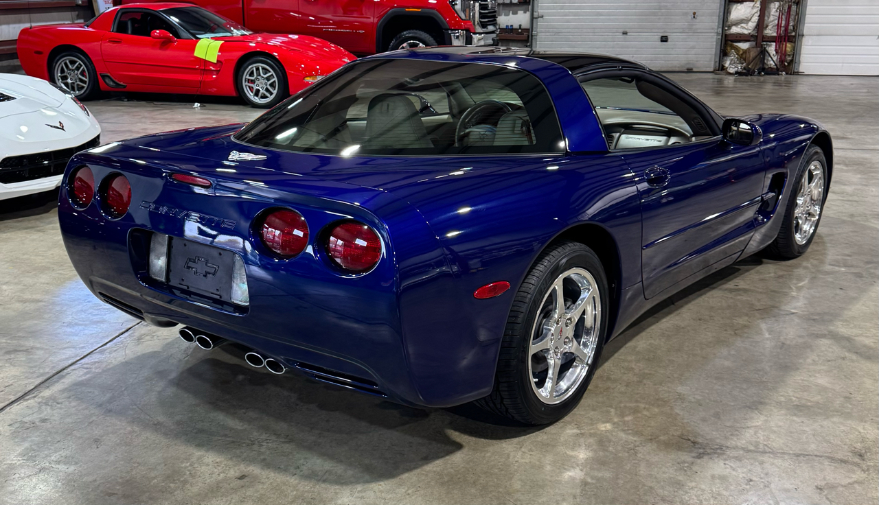 Chevrolet Corvette Coupe 2004 Chevrolet Corvette Coupe 2004