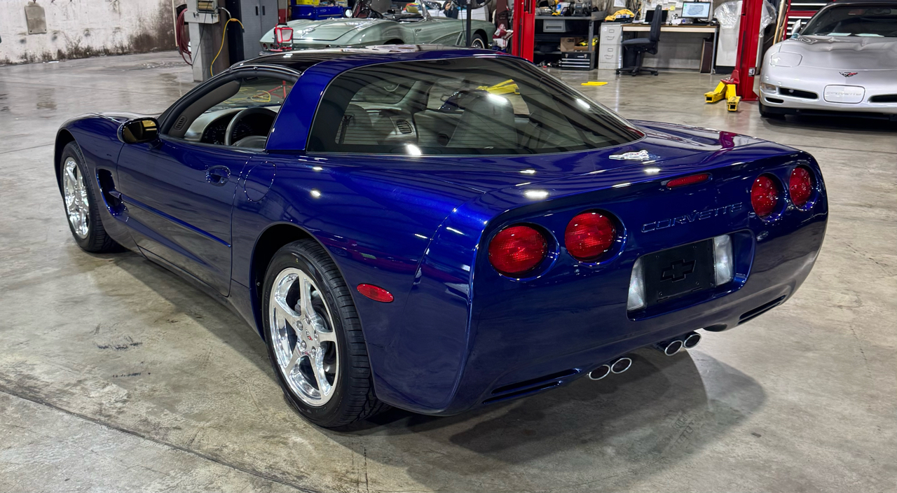 Chevrolet Corvette Coupe 2004 Chevrolet Corvette Coupe 2004