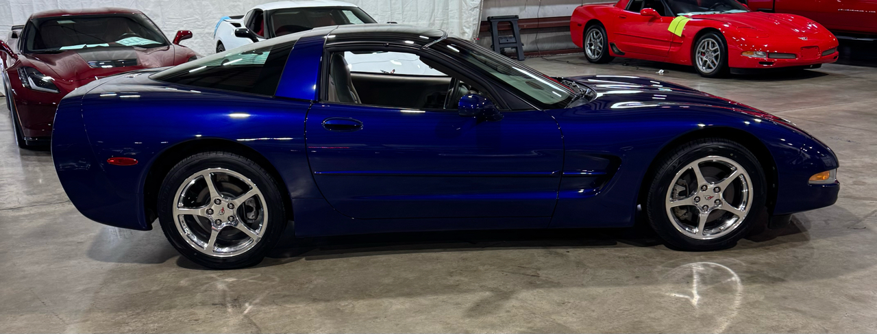Chevrolet Corvette Coupe 2004 Chevrolet Corvette Coupe 2004