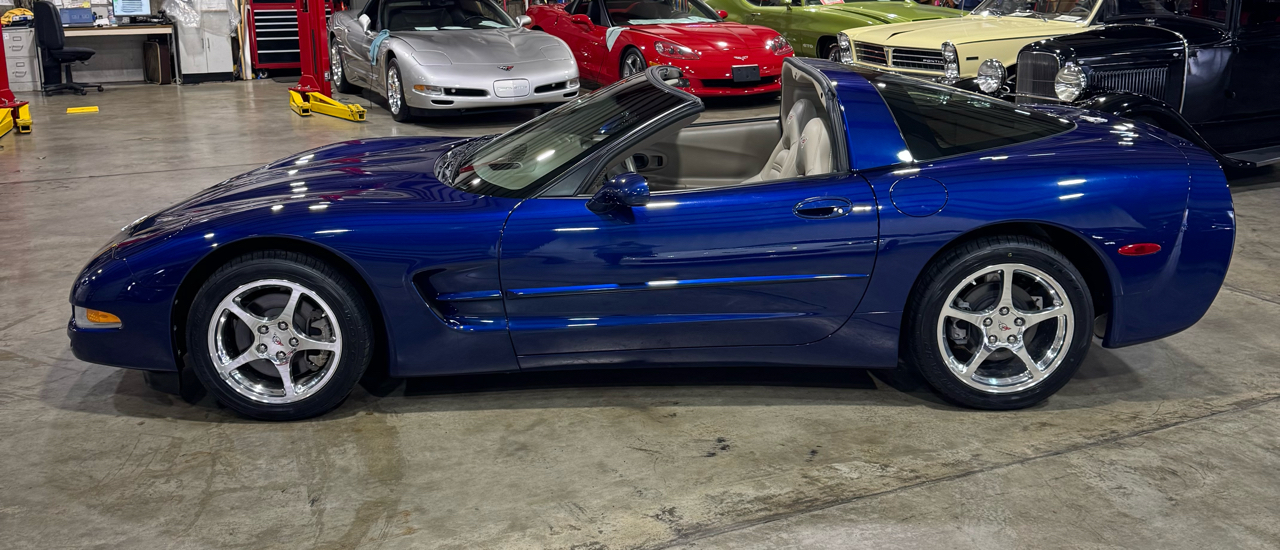 Chevrolet Corvette Coupe 2004 Chevrolet Corvette Coupe 2004