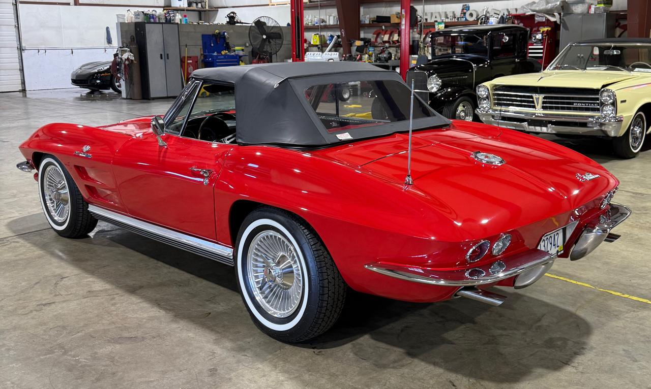 Chevrolet Corvette Stingray Convertible  1964