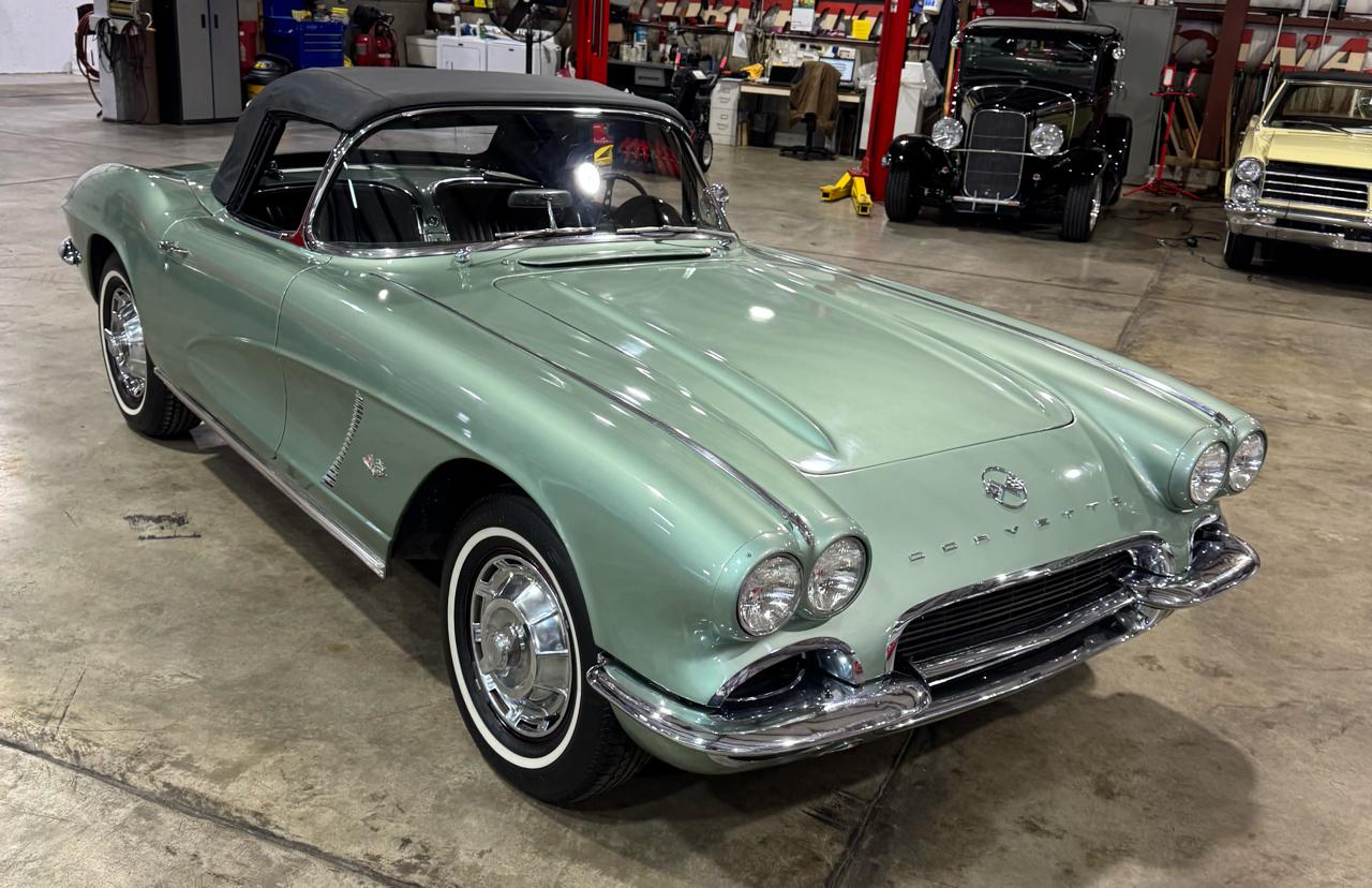 Chevrolet Corvette 2D Convertible 1962