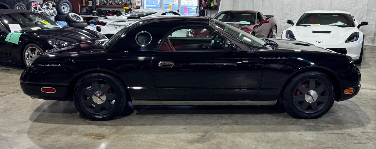 Ford Thunderbird Deluxe 2002