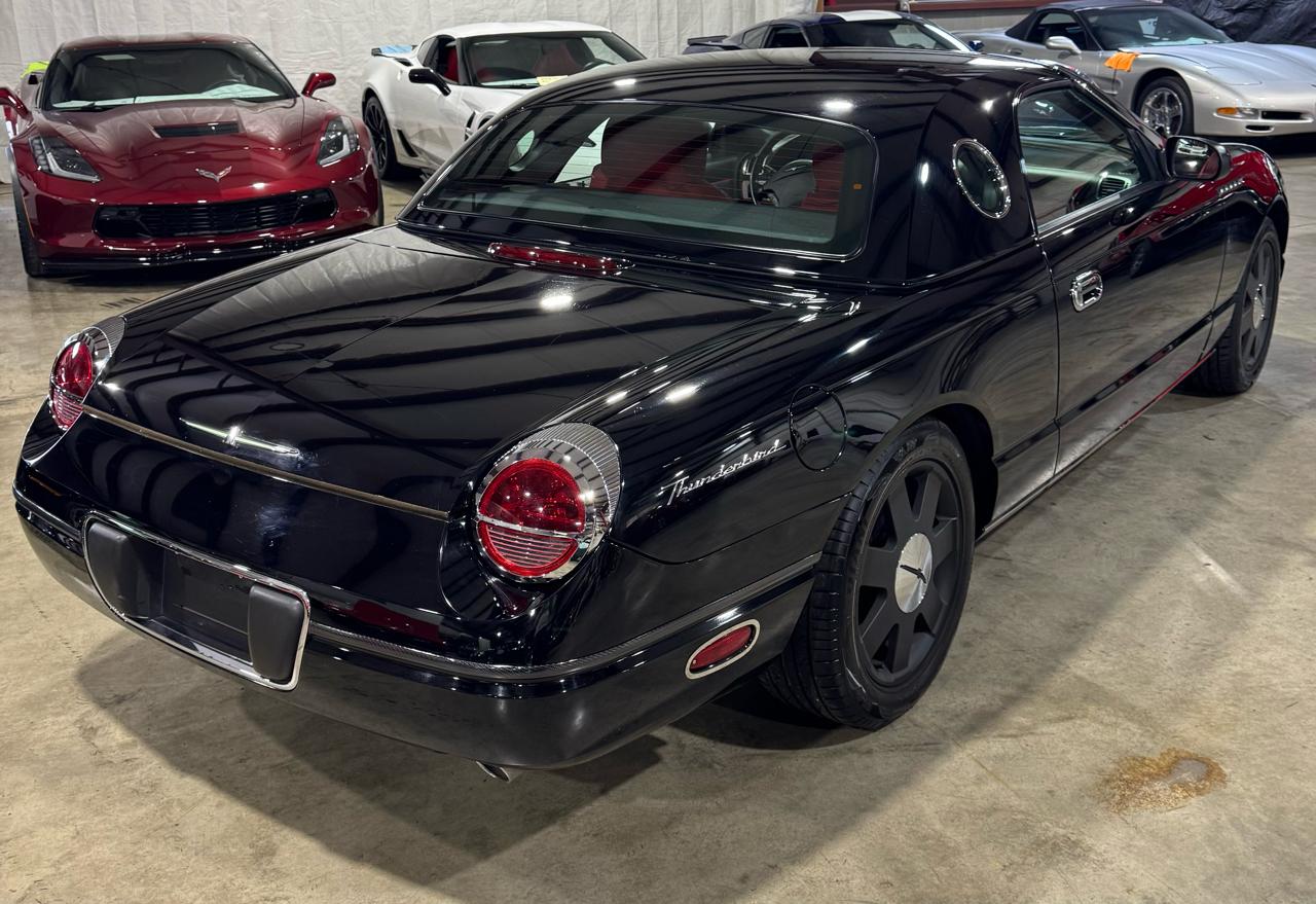 Ford Thunderbird Deluxe 2002