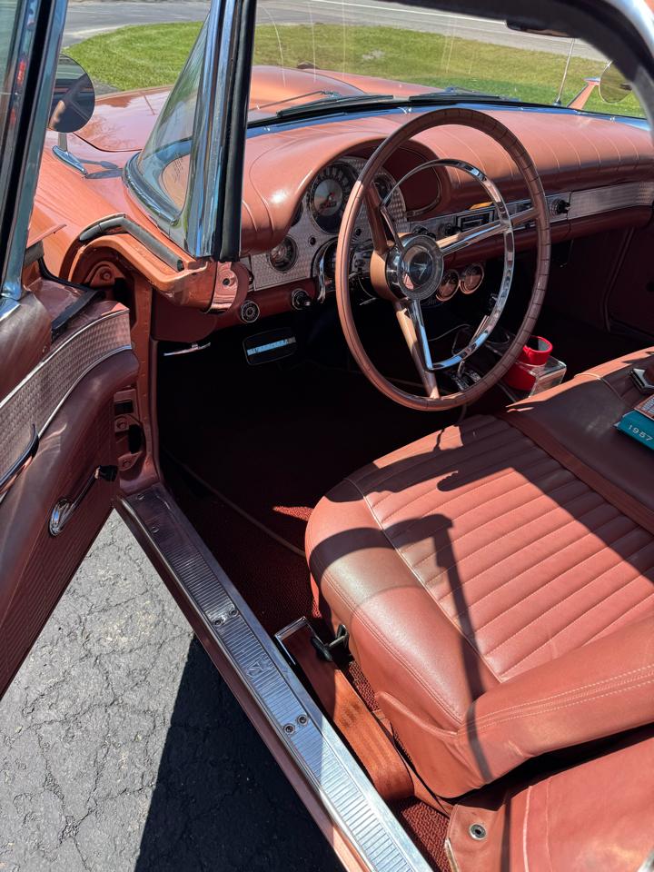 Ford Thunderbird  1957