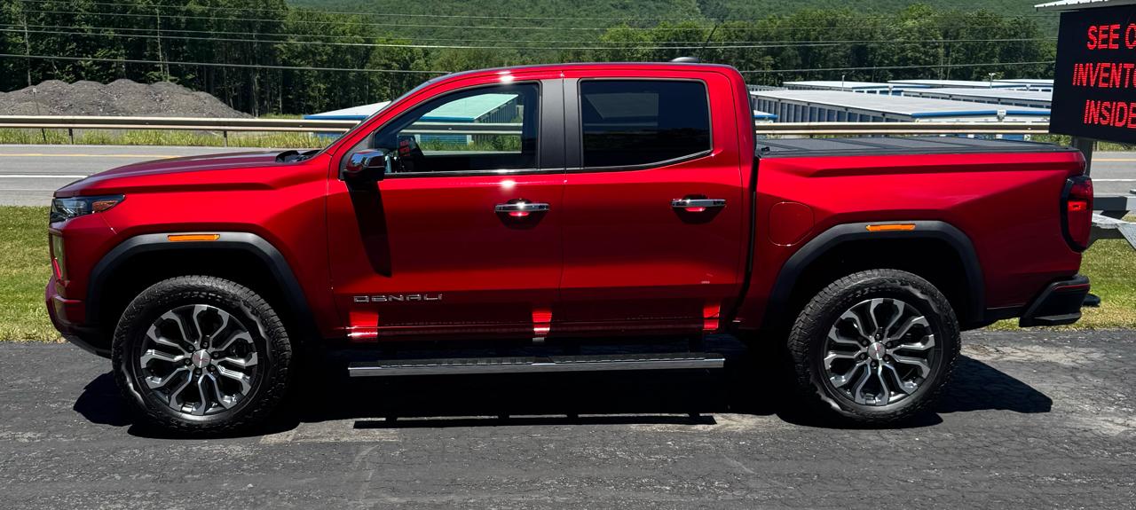 GMC Canyon Denali Crew Cab 4WD 2026