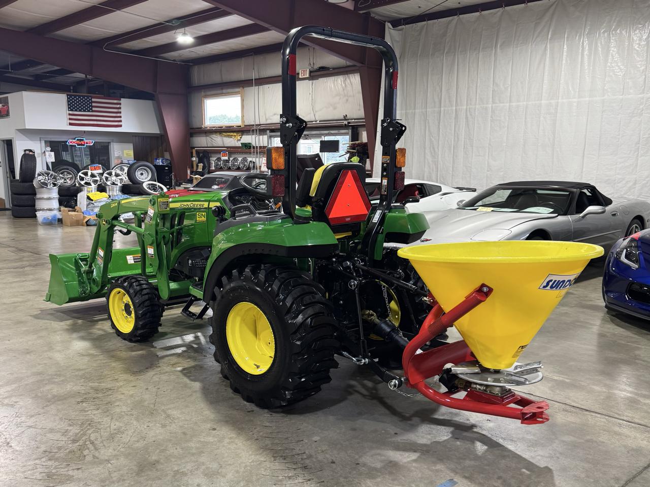 John Deere 2038R  2025
