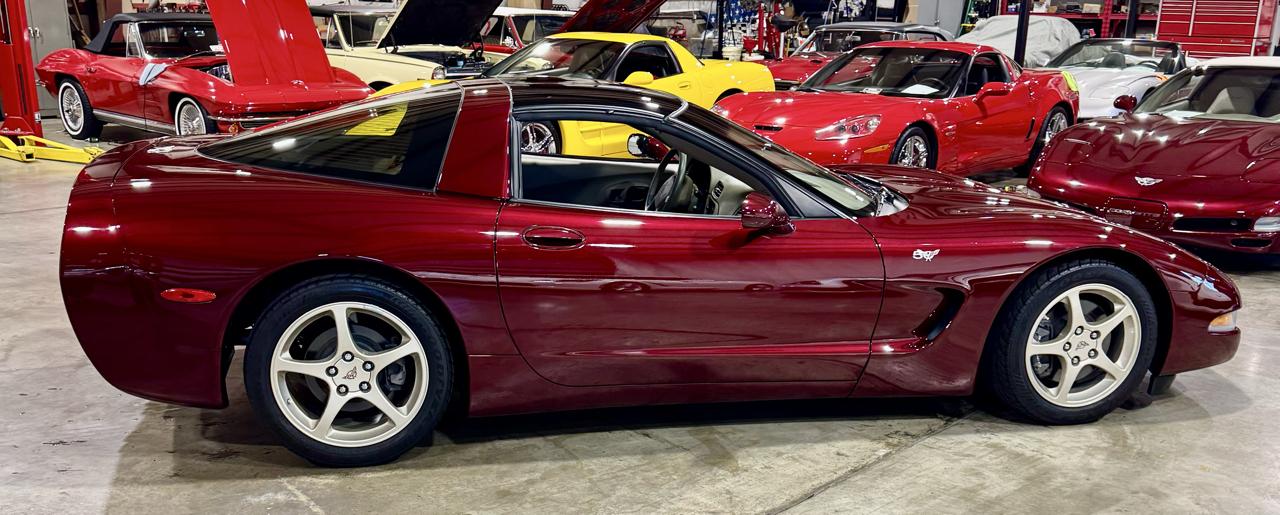Chevrolet Corvette Coupe 2003