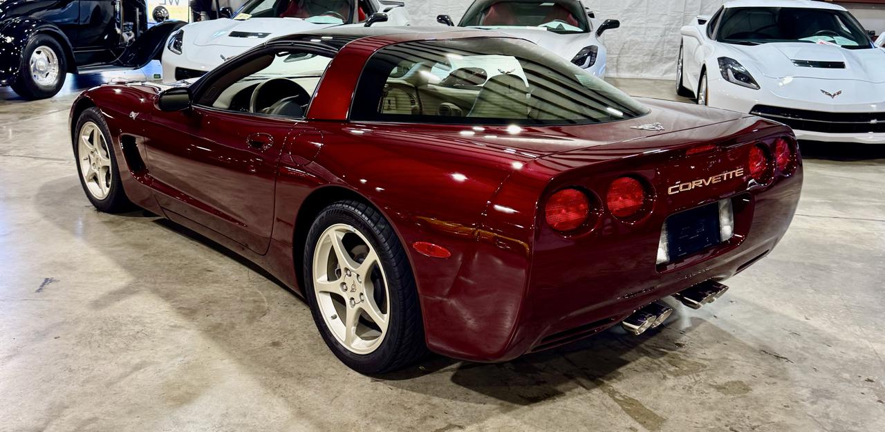 Chevrolet Corvette Coupe 2003
