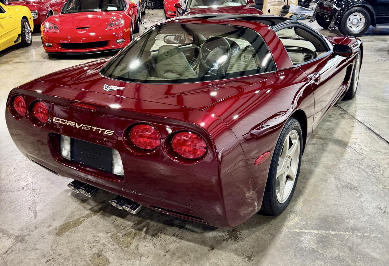 Chevrolet Corvette Coupe 2003