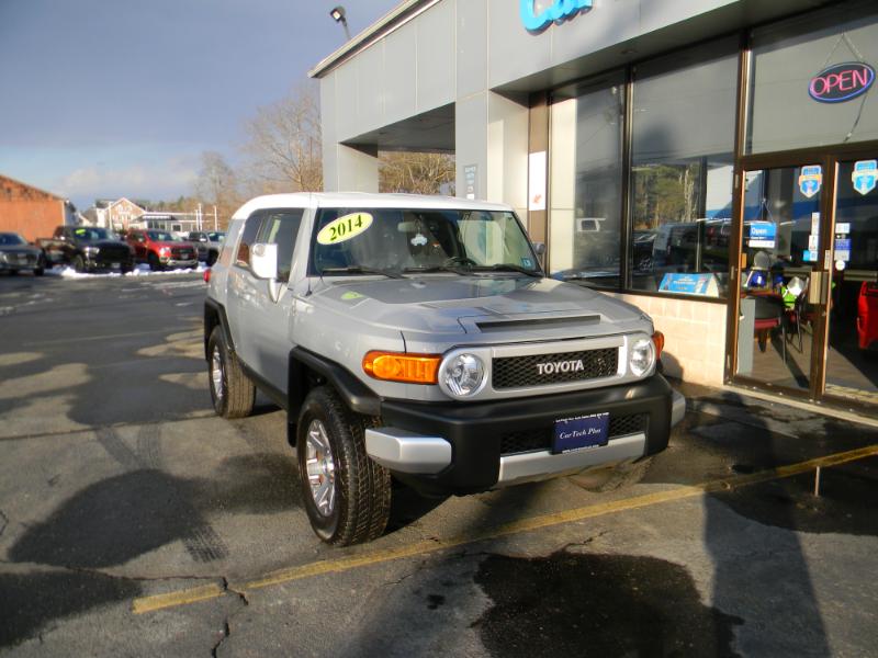 Toyota FJ Cruiser  2014