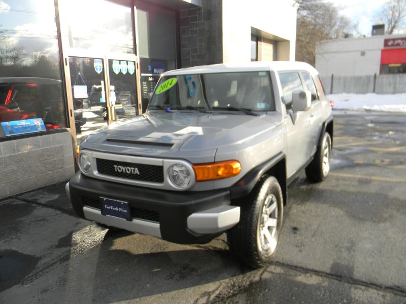 Toyota FJ Cruiser  2014