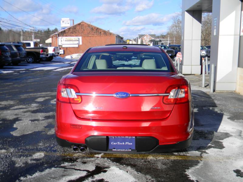 Ford Taurus  2012