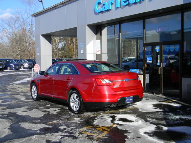 Ford Taurus  2012