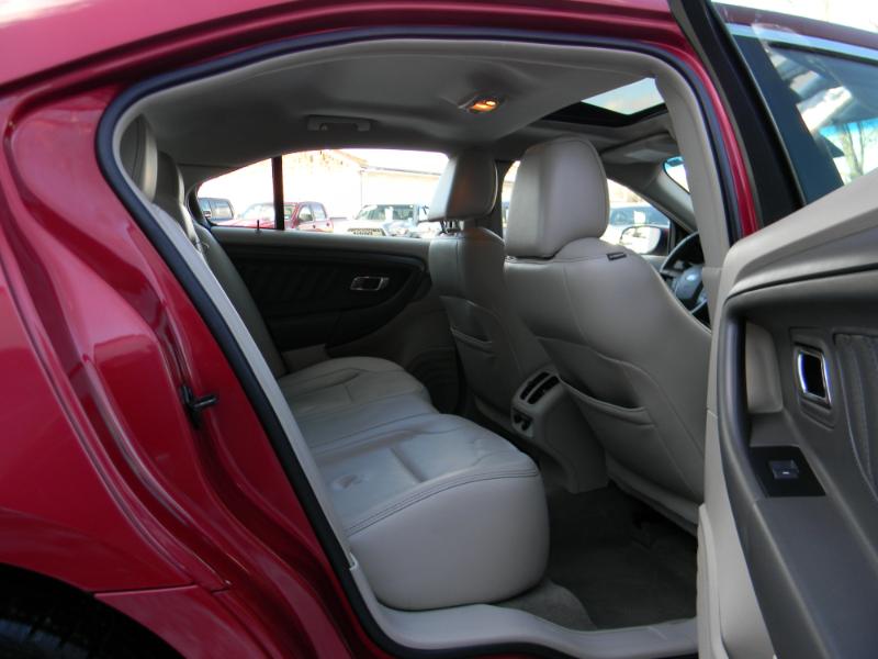 Ford Taurus  2012