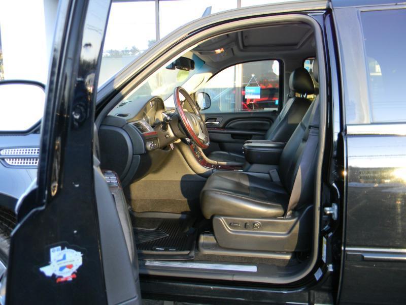 Cadillac Escalade  2014