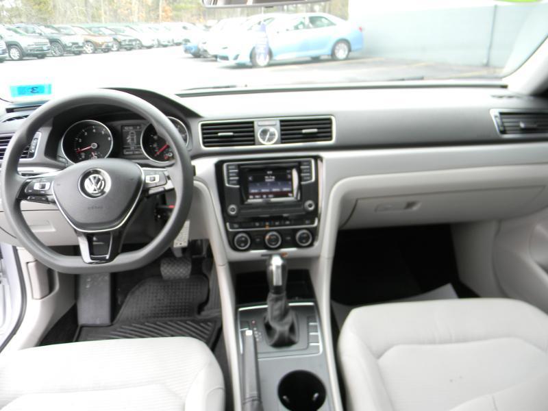 Volkswagen Passat  2017