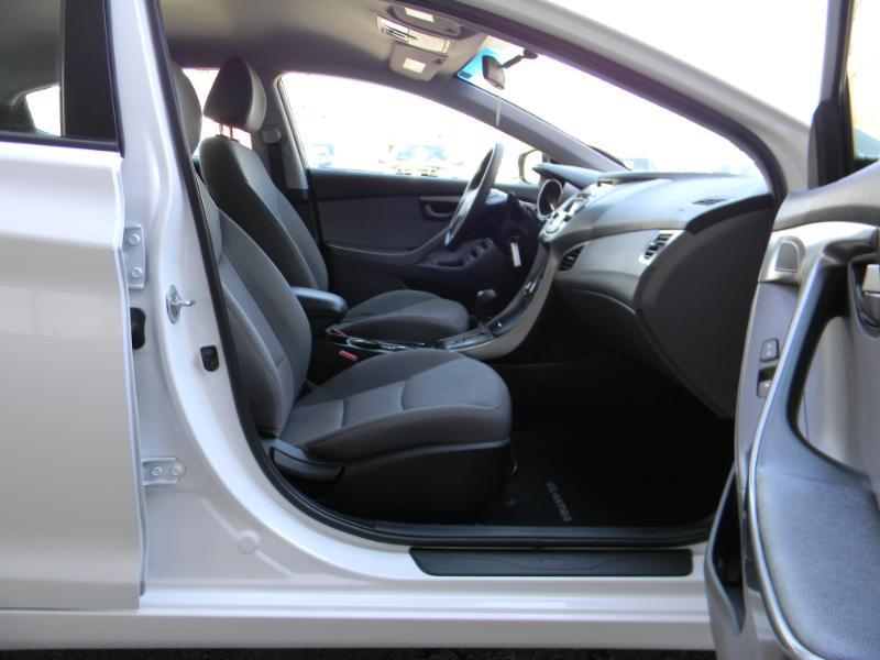 Hyundai Elantra  2013
