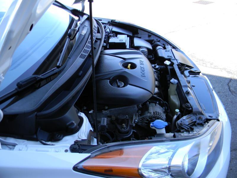 Hyundai Elantra  2013
