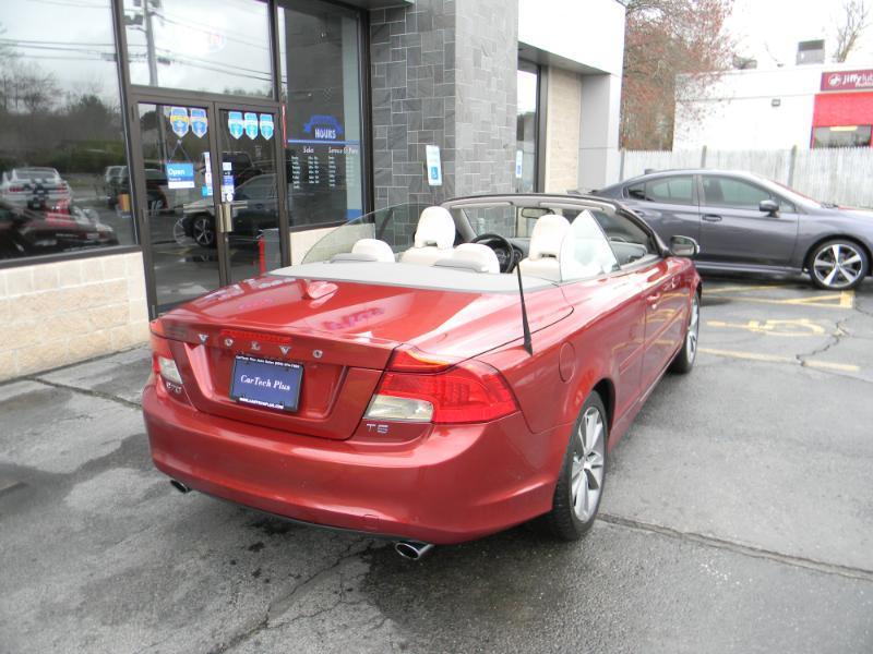 Volvo C70  2012