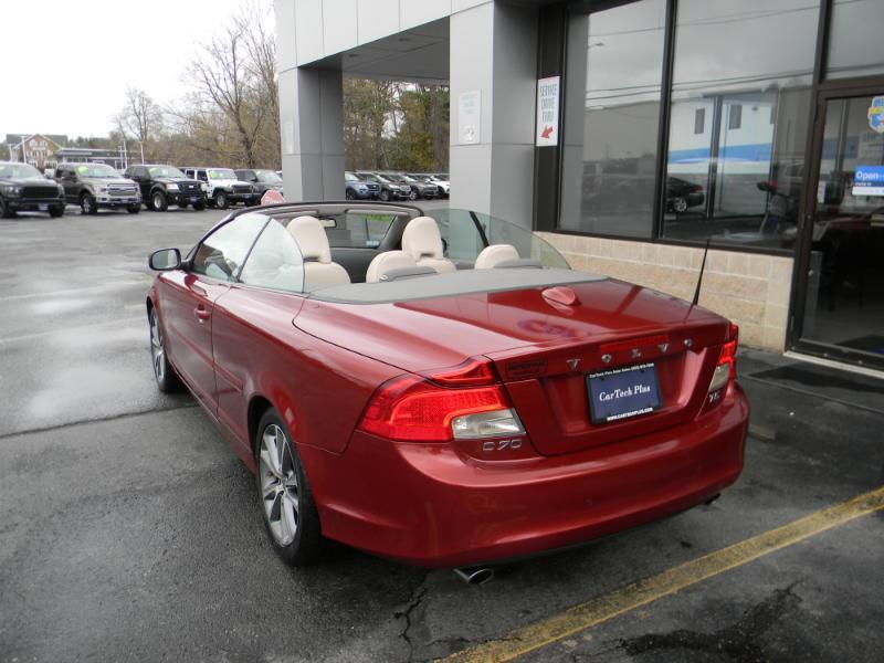 Volvo C70  2012