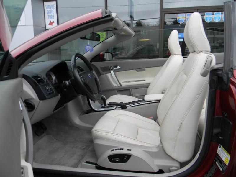 Volvo C70  2012