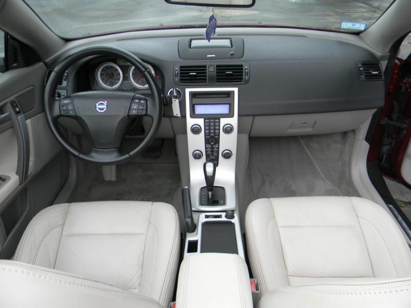 Volvo C70  2012