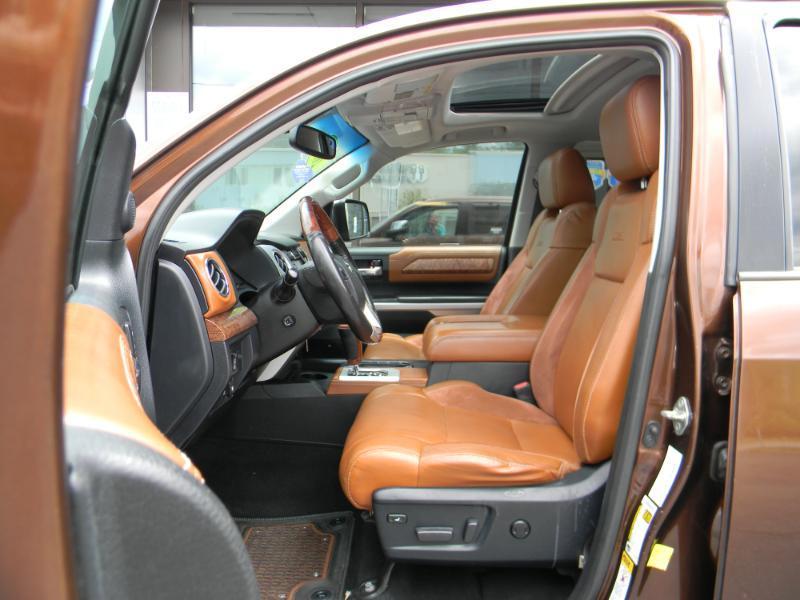 Toyota Tundra  2016