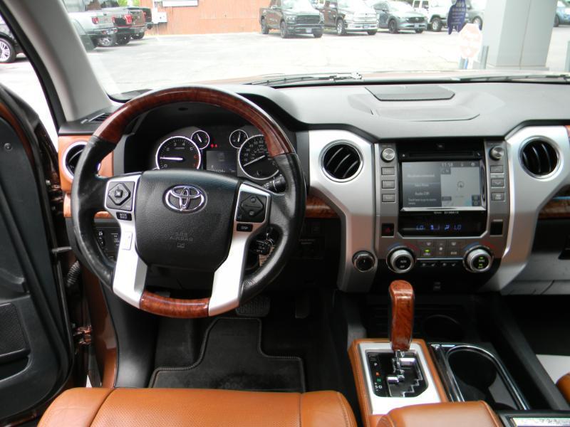 Toyota Tundra  2016