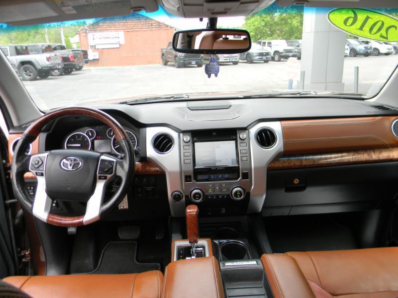 Toyota Tundra  2016