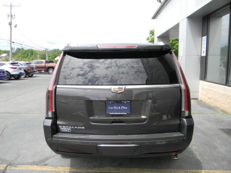 Cadillac Escalade  2017