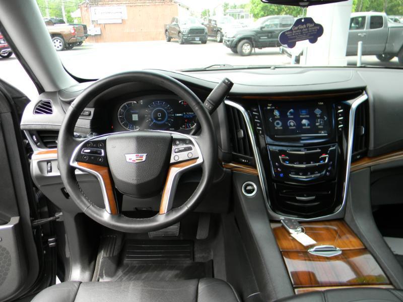 Cadillac Escalade  2017