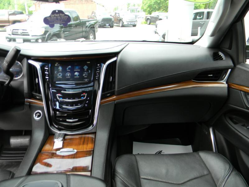 Cadillac Escalade  2017