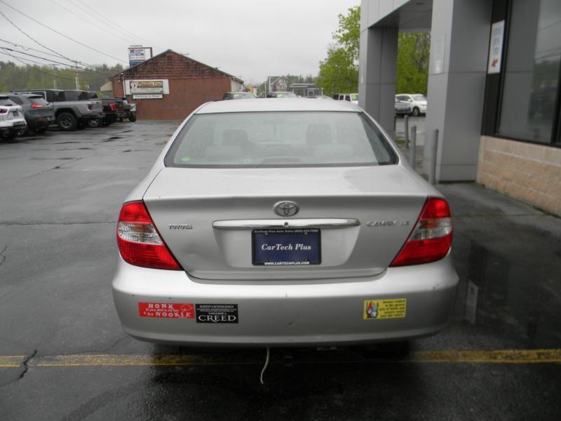 Toyota Camry  2004