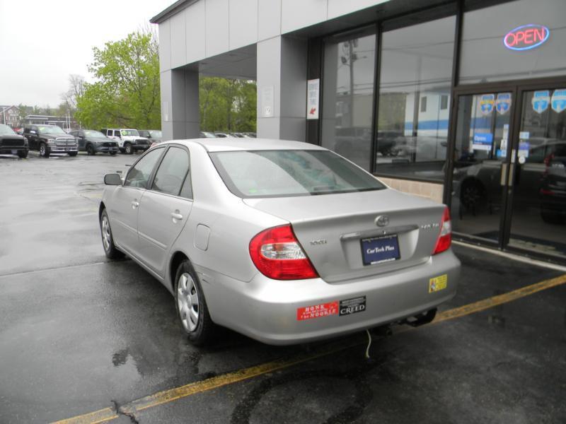 Toyota Camry  2004