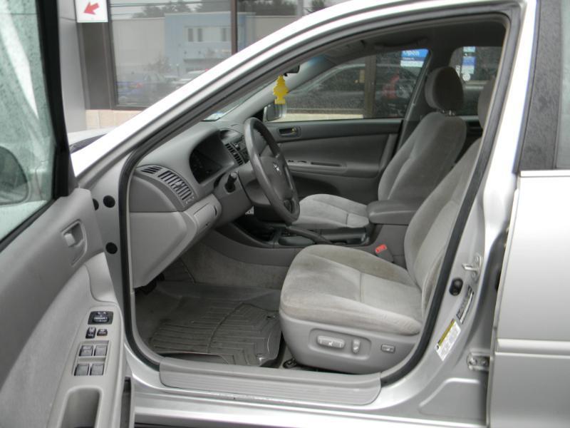 Toyota Camry  2004