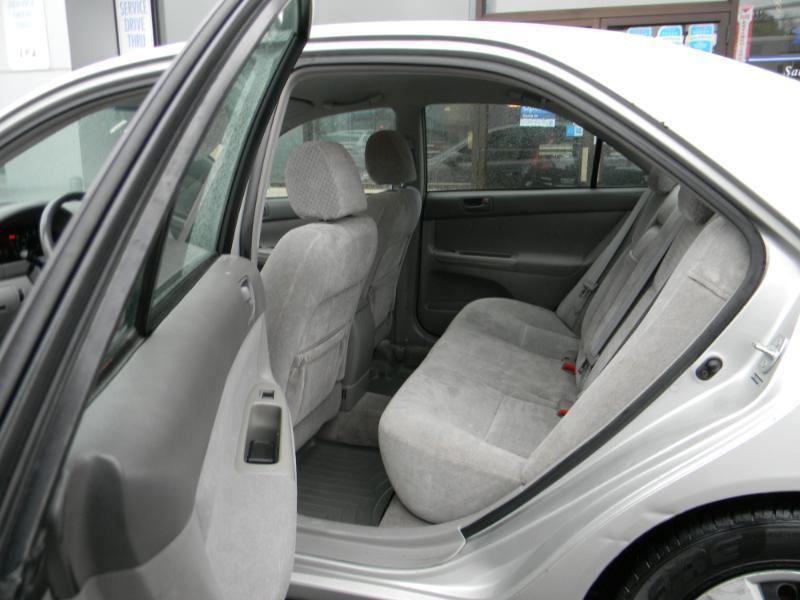 Toyota Camry  2004
