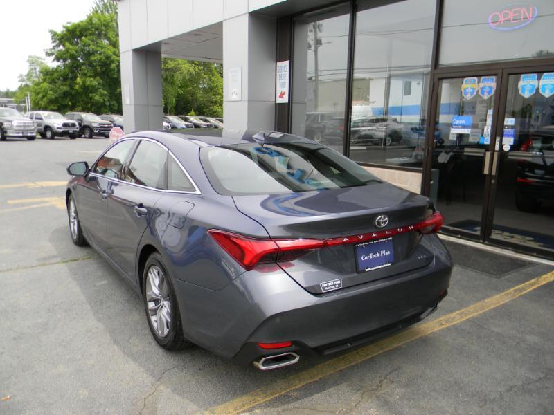 Toyota Avalon  2019