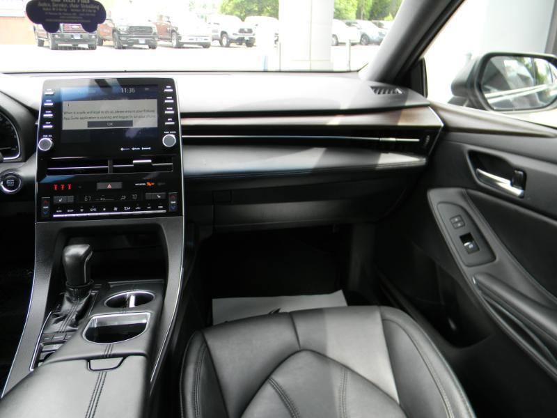 Toyota Avalon  2019
